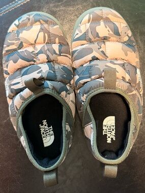 The North Face ThermoBall Traction Mule V Camo Slippers Shoes kids Size 4